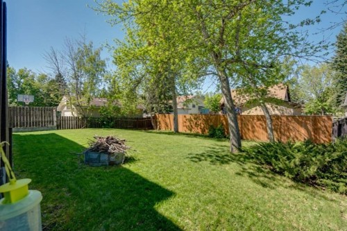 12 Oakvale Place Sw, Calgary, AB - Outdoor