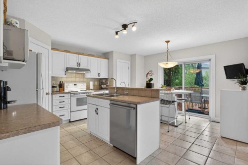 21 Citadel Crest Link Nw, Calgary, AB 