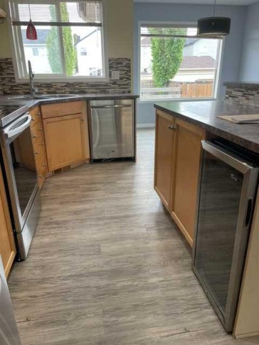 681 Evermeadow Road Sw, Calgary, AB - Indoor Photo Showing Kitchen