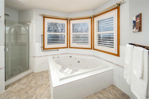 37 Arbour Summit Close Nw, Calgary, AB - Indoor