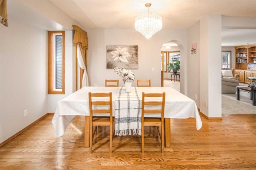 37 Arbour Summit Close Nw, Calgary, AB - Indoor Photo Showing Dining Room