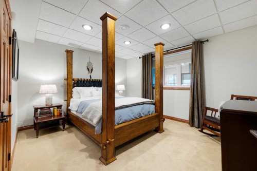 28125 Highway 587, Rural Red Deer County, AB - Indoor Photo Showing Bedroom