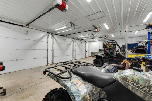 28125 Highway 587, Rural Red Deer County, AB - Indoor Photo Showing Garage