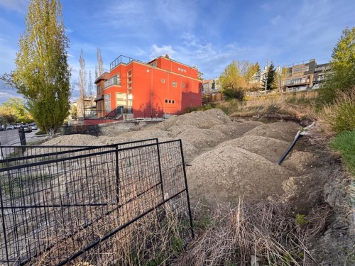 1933 28 Avenue Sw, Calgary, AB 