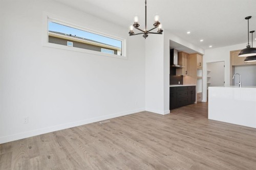 731 Langley Terrace Se, Airdrie, AB - Indoor Photo Showing Kitchen