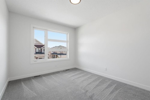 731 Langley Terrace Se, Airdrie, AB - Indoor Photo Showing Other Room
