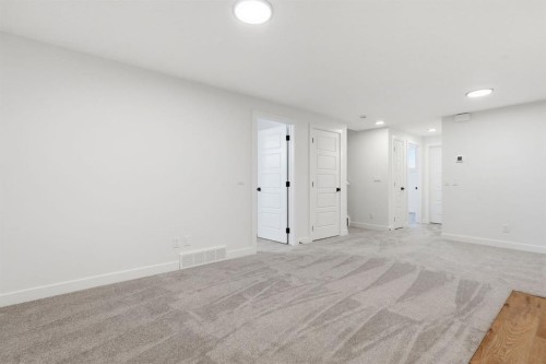 731 Langley Terrace Se, Airdrie, AB - Indoor Photo Showing Other Room