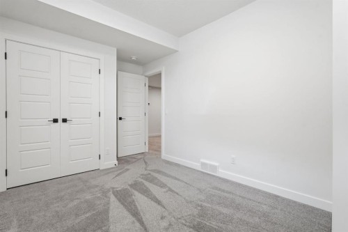 731 Langley Terrace Se, Airdrie, AB - Indoor Photo Showing Other Room