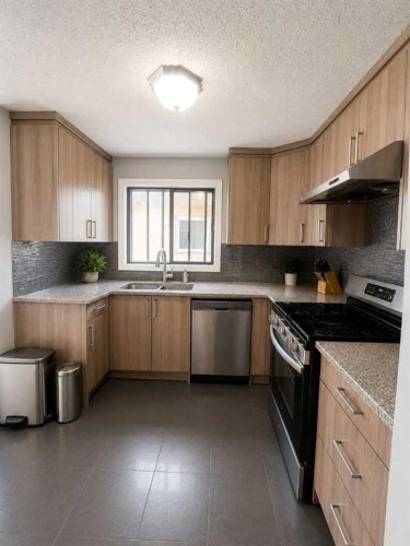 6479 68 Street Ne, Calgary, AB 