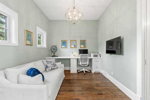 3731 37 Street Nw, Calgary, AB 