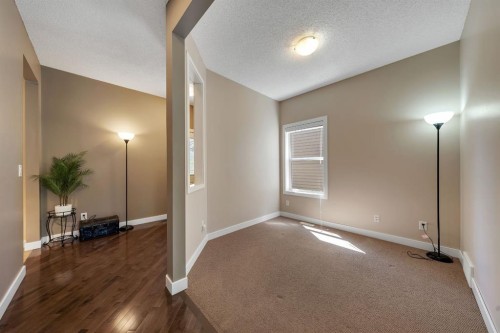 32 Everoak Close Sw, Calgary, AB - Indoor Photo Showing Other Room