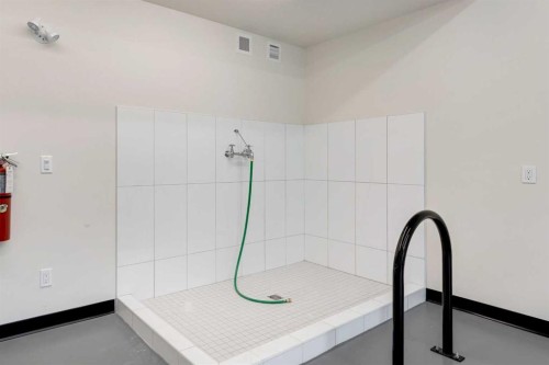 205B-1 Industrial Place, Canmore, AB 