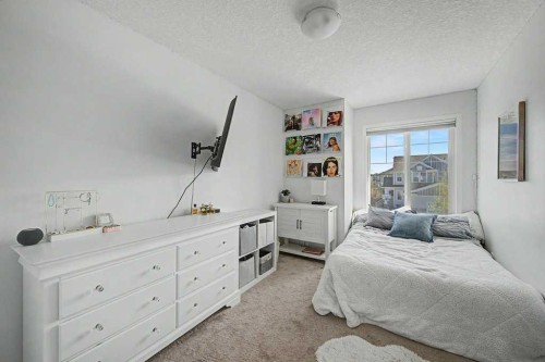 44 Auburn Glen Close Se, Calgary, AB - Indoor Photo Showing Bedroom
