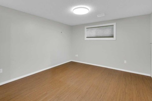 120 Alpine Crescent Se, Airdrie, AB - Indoor Photo Showing Other Room