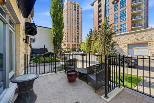 103-733 2 Avenue Sw, Calgary, AB - Outdoor With Balcony