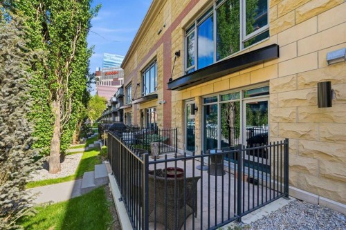 103-733 2 Avenue Sw, Calgary, AB - Outdoor With Exterior