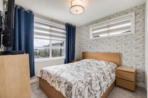 101 Walgrove Cove Se, Calgary, AB - Indoor Photo Showing Bedroom
