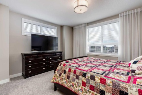 101 Walgrove Cove Se, Calgary, AB - Indoor Photo Showing Bedroom