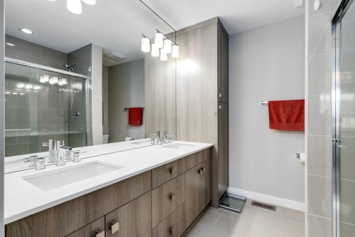 101 Walgrove Cove Se, Calgary, AB - Indoor Photo Showing Bathroom
