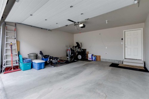 101 Walgrove Cove Se, Calgary, AB - Indoor Photo Showing Garage