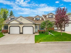 118 Somervale Point SW Calgary, AB T2Y 3K4