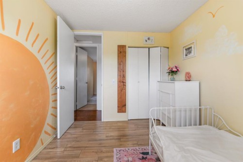 6795 Malvern Road Ne, Calgary, AB - Indoor Photo Showing Bedroom