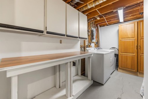 6795 Malvern Road Ne, Calgary, AB - Indoor Photo Showing Laundry Room