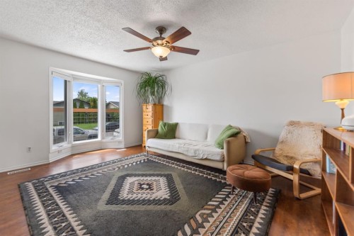 6795 Malvern Road Ne, Calgary, AB - Indoor