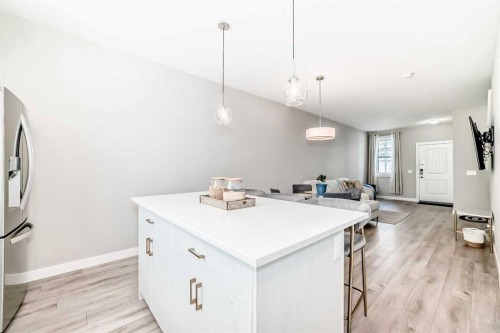 410 Cranbrook Walk Se, Calgary, AB - Indoor Photo Showing Kitchen