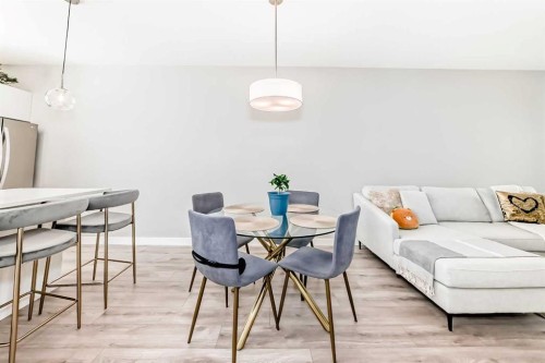410 Cranbrook Walk Se, Calgary, AB - Indoor Photo Showing Dining Room