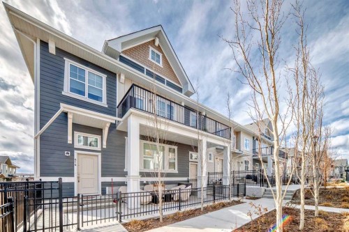 410 Cranbrook Walk Se, Calgary, AB - Outdoor