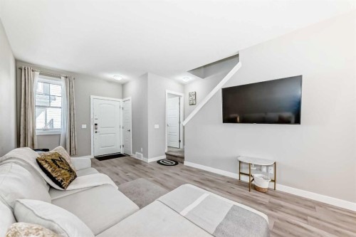 410 Cranbrook Walk Se, Calgary, AB - Indoor