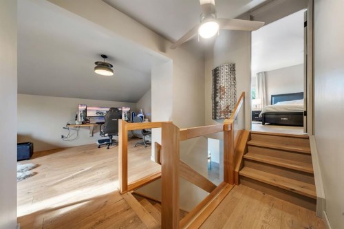 7 Deerwood Road Se, Calgary, AB - Indoor Photo Showing Other Room