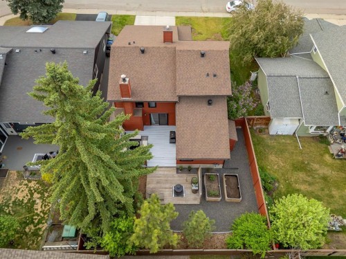 7 Deerwood Road Se, Calgary, AB - Outdoor With Exterior
