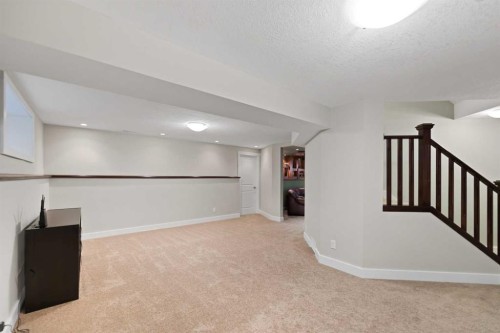 49 Wentworth Mews Sw, Calgary, AB 