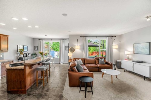 194 Brightonstone Bay Se, Calgary, AB - Indoor Photo Showing Other Room