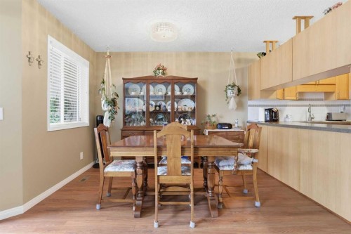 11 Macewan Park Heights Nw, Calgary, AB - Indoor Photo Showing Other Room