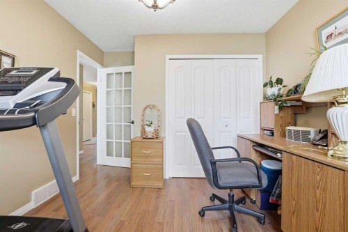 11 Macewan Park Heights Nw, Calgary, AB - Indoor Photo Showing Office