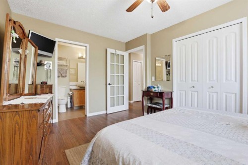 11 Macewan Park Heights Nw, Calgary, AB - Indoor Photo Showing Bedroom
