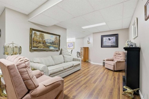 11 Macewan Park Heights Nw, Calgary, AB - Indoor Photo Showing Living Room
