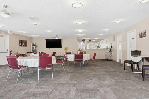 11 Macewan Park Heights Nw, Calgary, AB - Indoor Photo Showing Dining Room