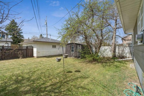 1115 Radnor Avenue Ne, Calgary, AB - Outdoor