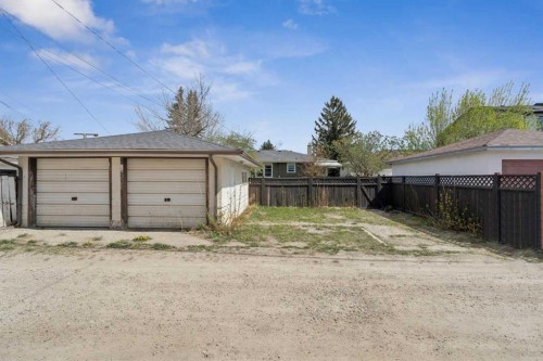 1115 Radnor Avenue Ne, Calgary, AB - Outdoor