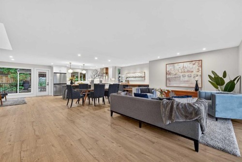 9007 33 Avenue Nw, Calgary, AB 