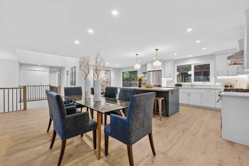 9007 33 Avenue Nw, Calgary, AB 