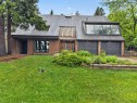 9007 33 Avenue Nw, Calgary, AB 