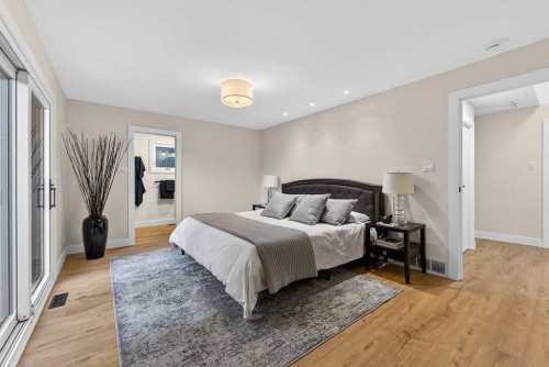 9007 33 Avenue Nw, Calgary, AB 