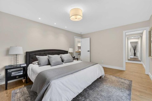 9007 33 Avenue Nw, Calgary, AB 