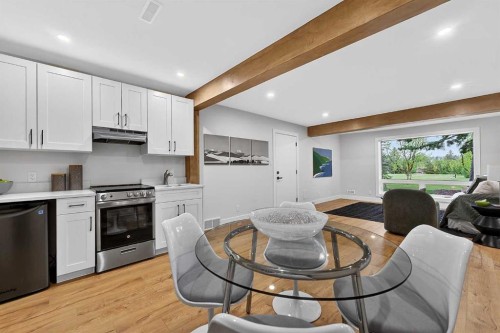 9007 33 Avenue Nw, Calgary, AB 