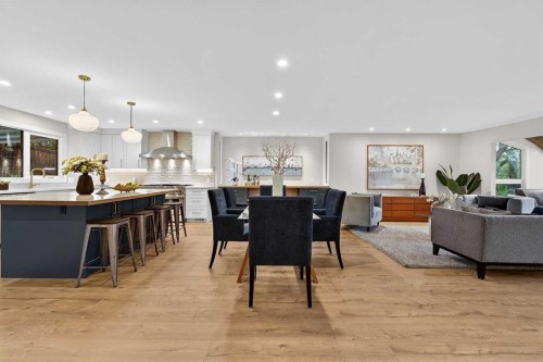9007 33 Avenue Nw, Calgary, AB 